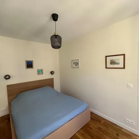 Daire Eiffel Tower Family