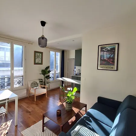 Eiffel Tower Family Daire