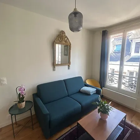 Eiffel Tower Family Apartment Paris